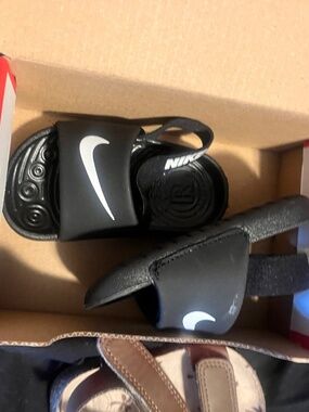 Black nike slides/sandals with strap